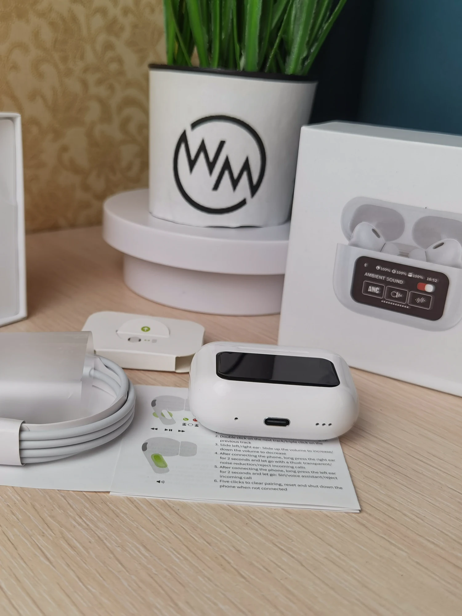 Беспроводные наушники с экраном